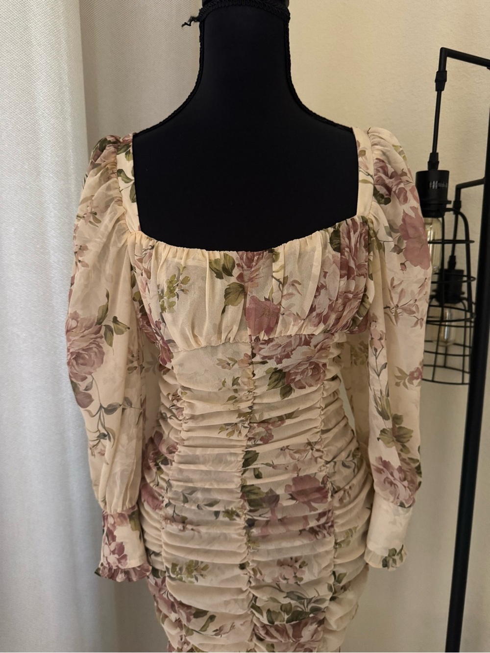 Zara Floral Ruched Mini Dress Cream Pink Puff Sleeve Bodycon Size Small - Picture 4 of 9